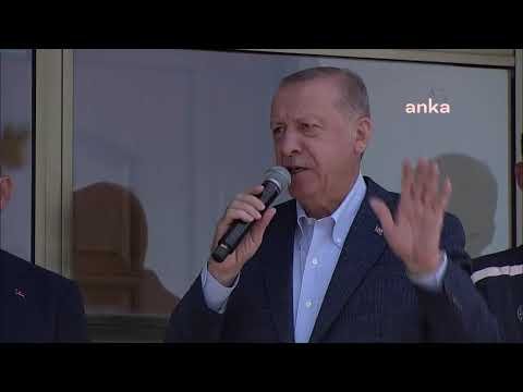 Cumhurbaşkanı Erdoğan, sel felaketinden etkilenen Kastamonu’nun Bozkurt İlçesi’nde konuşuyor