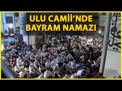Bayram Namazında Vatandaşlar Ulu Camii’ne Akın Etti