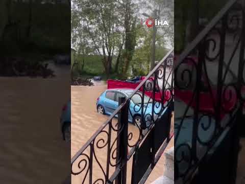 Sakarya’da Alarm! Mahalle Sular Altında, Okullar Tatil Edildi